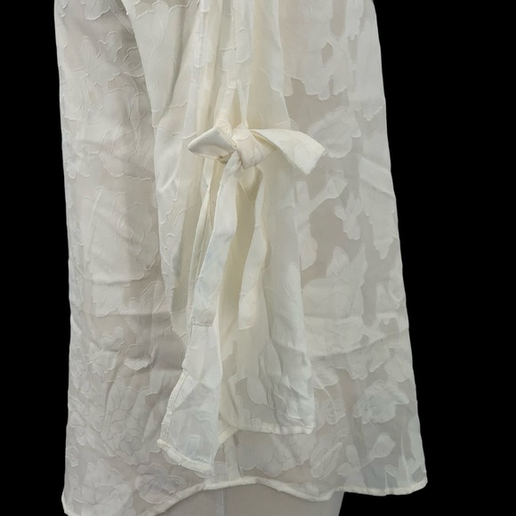 NWT Van Heusen 3/4" Tie V-Sleeve Semi-Sheer Ivory Lace Floral Blouse Size XS - Picture 8 of 10
